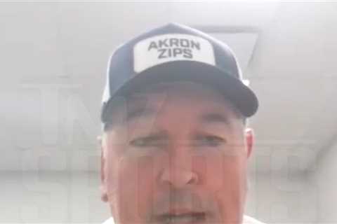 Akron Coach Joe Moorhead Explains Why They're Letting A Fan Call Plays!