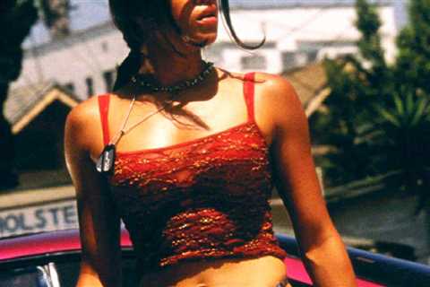 Guess The Sexy Car Babe In A Crop Top