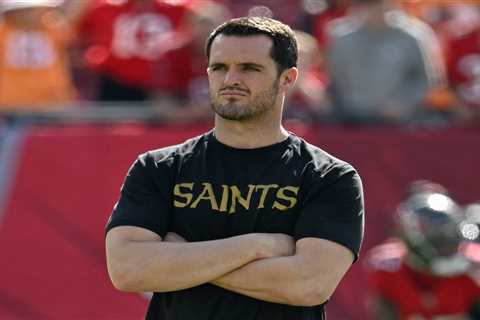 Derek Carr gives Dodgers’ Dave Roberts a heartwarming shout out after stunning UCLA news