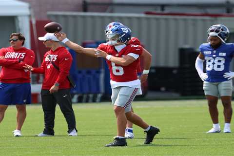 Jaxson Dart cooks Giants first-round pick for touchdown in highlight of strong day
