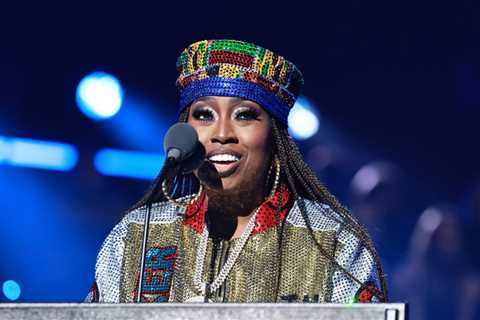 Missy Elliott Celebrates 30 Years of Aaliyah’s ‘Futuristic & Distinctive’ Album ‘One In a Million’