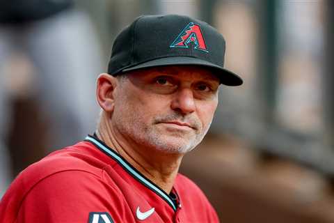 Emotional Diamondbacks manager opens up on brief conversation with Ketel Marte before stunning..