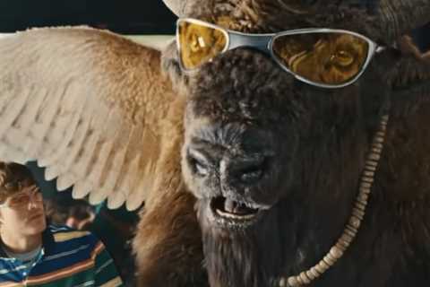 Costumed Justin Herbert belts out Vanessa Carlton’s ‘A Thousand Miles’ for new ad
