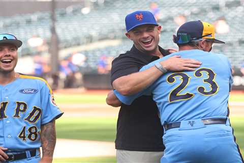 David Wright embraces Ford Battle of the Badges as NYPD, FDNY play ball at Citi Field