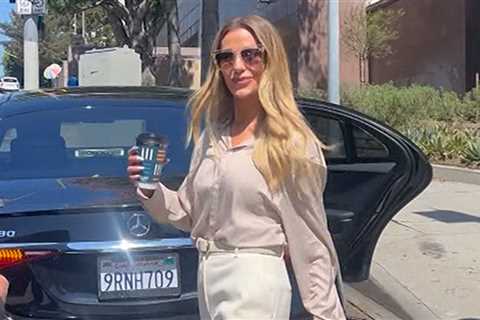 Dorit Kemsley Grilled About 'RHOBH' Newbie Tracy Tutor Amid Rumored Drama