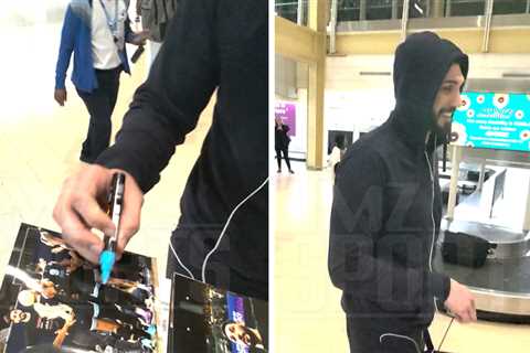 Enes Kanter Signs Ejections Photos Week After He Was Booted From WNBA Game