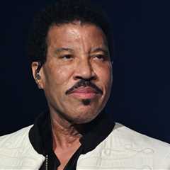 Lionel Richie In ICU For Cardiac Issues After St. Louis Concert