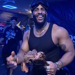 Rays’ Yandy Diaz celebrates playoff berth in unusual manner with clubhouse eye-opener