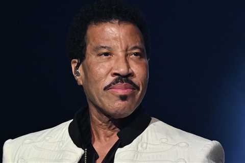 Lionel Richie In ICU For Cardiac Issues After St. Louis Concert