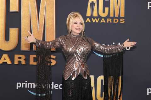 Dolly Parton’s Star on Hollywood Walk of Fame Is Vandalized, Will be Replaced