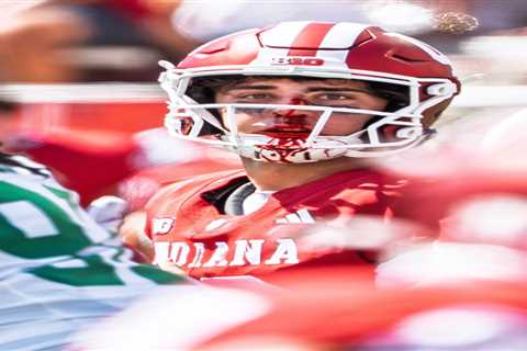Indiana’s Josh Hoover gets bloodied after gnarly penalty — then throws a touchdown in wild scene