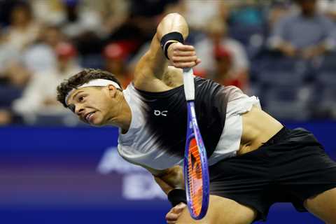 Ben Shelton grinds out four-set win in match that ends after 2 a.m. to reach fourth round of US Open