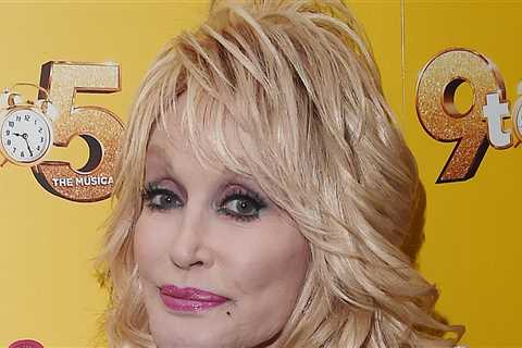 Dolly Parton's Social Media Sends Comforting Message From Beyond