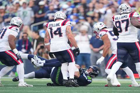 Sam Darnold exits with hip injury in Seahawks injury scare — one drive into season