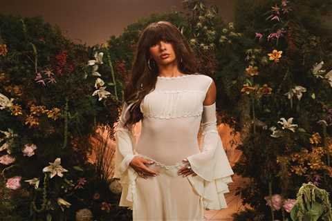 Ella Langley’s ‘Dandelion’ Becomes First Album by a Woman This Decade With 4 Country Airplay Top 10s
