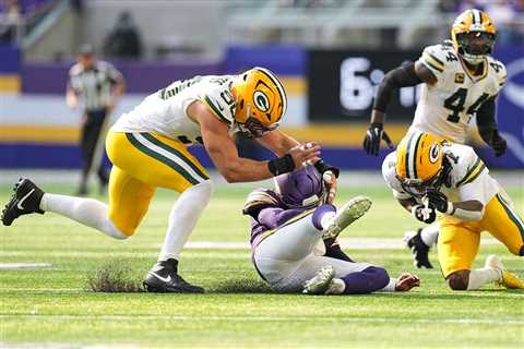 Kyler Murray exits Vikings debut with concussion after scary hit to head