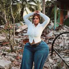 Gracie Bon Ripped for Posing Amid Panama Earthquake Damage
