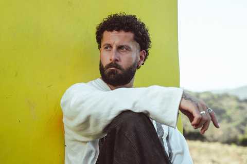 Elderbrook Signs With Counter Records, Announces New Album: ‘Well Positioned for Even..
