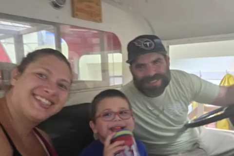 Mom Allegedly Stabs Husband, Son at Resort Before Begging To Die